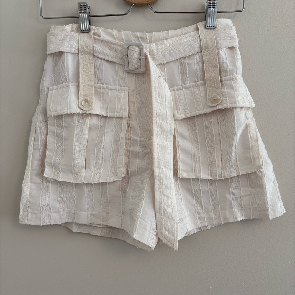 NWT En Saison off white Cargo Shorts
